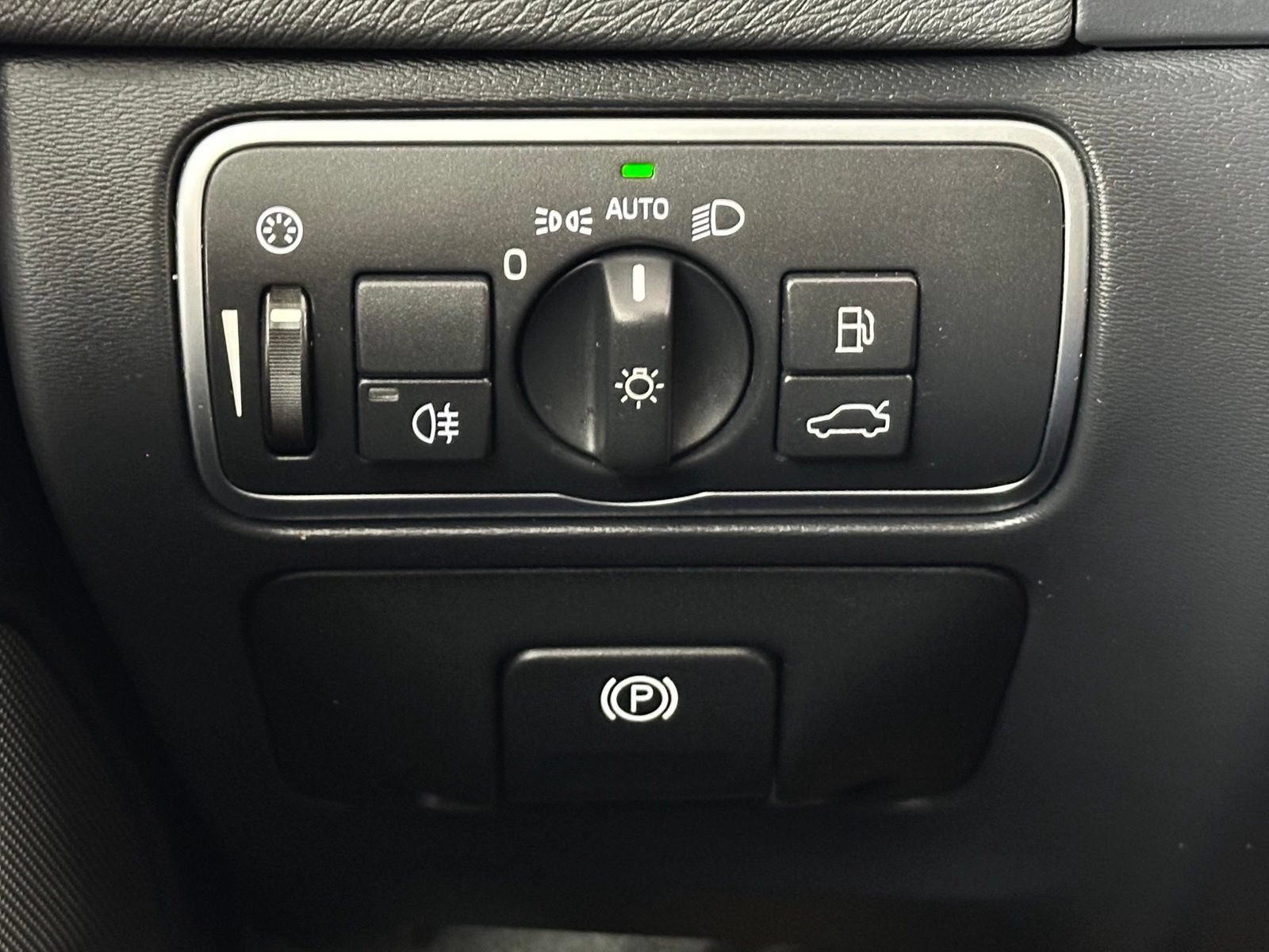 Used 2018 Volvo S60 T5 Inscription AWD/4WD image 12