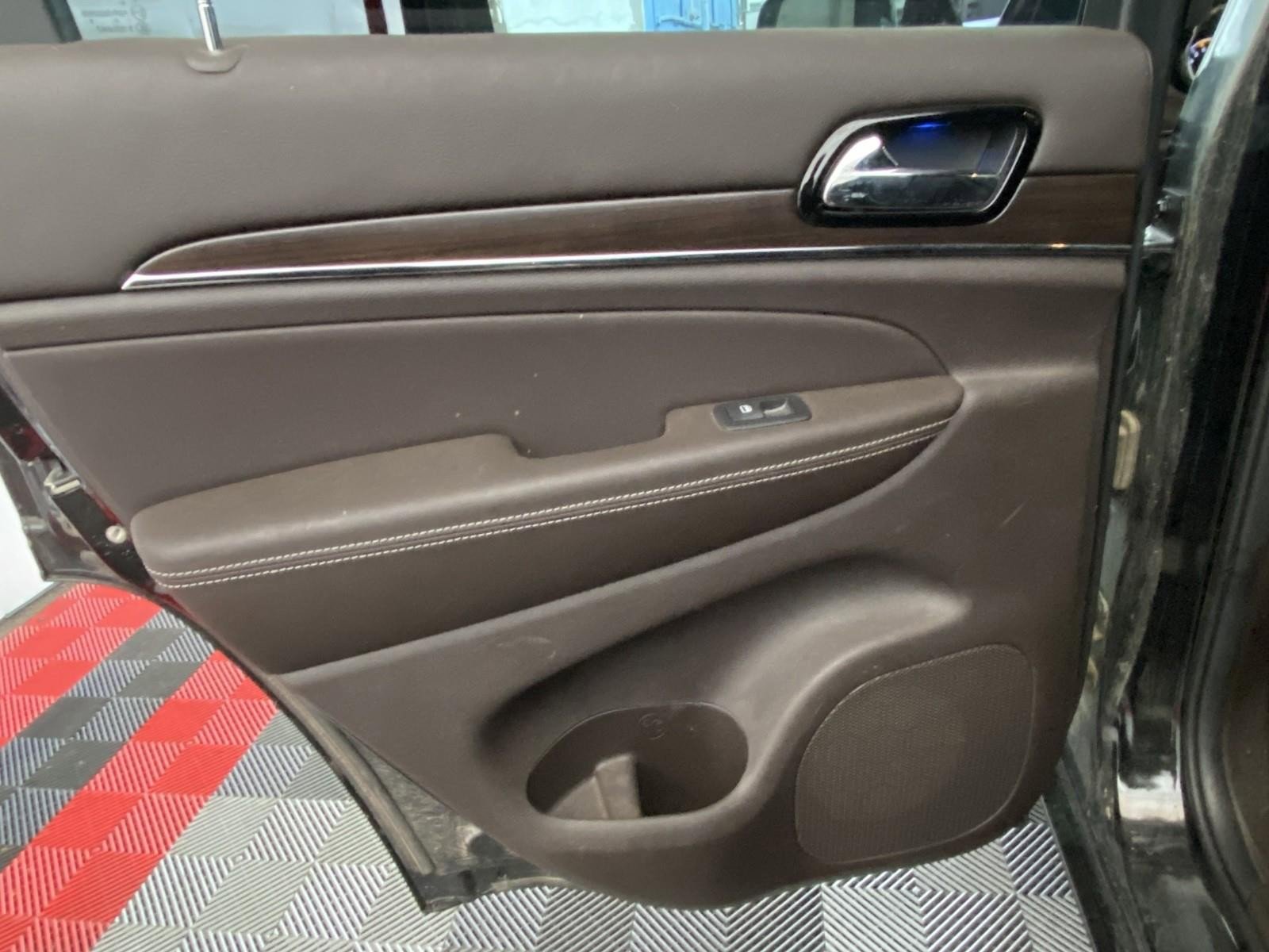 Used 2019 Jeep Grand Cherokee Overland image 17