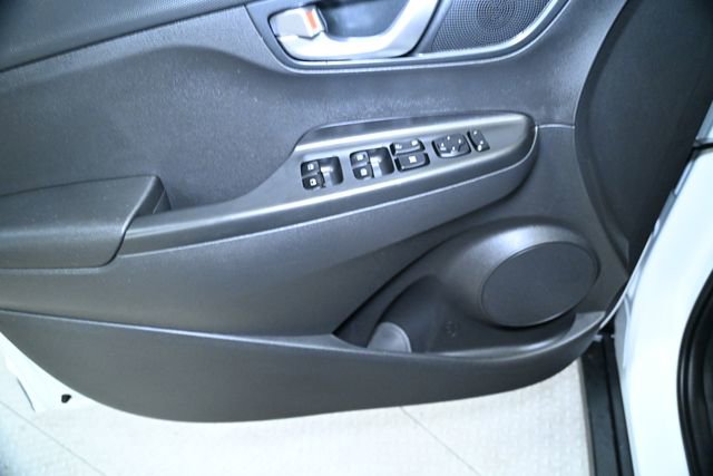 Used 2023 Hyundai Kona SE image 26