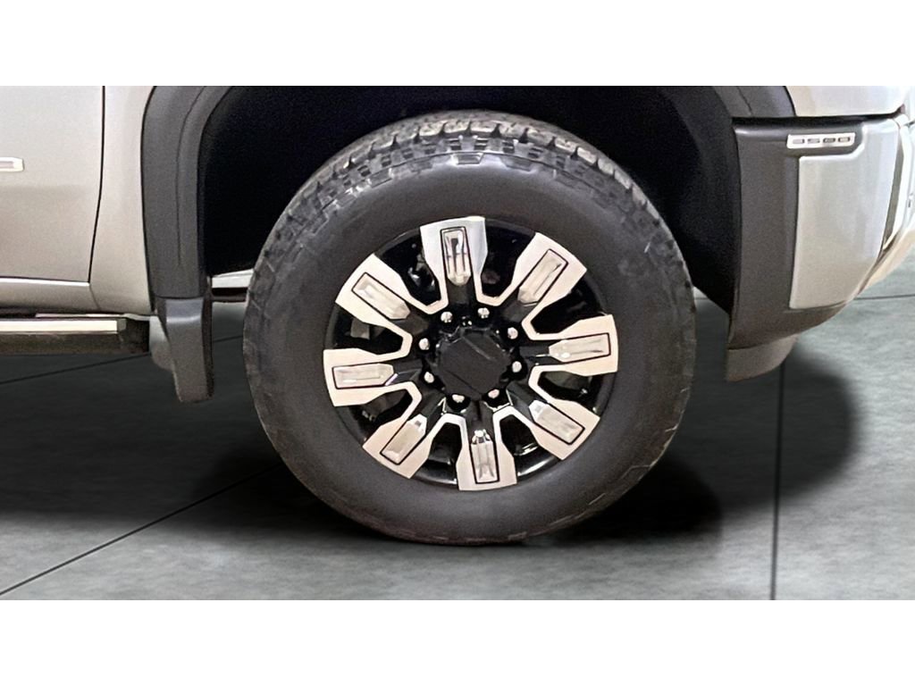 Used 2025 GMC Sierra 3500 Denali w/ Denali Reserve Package image 20
