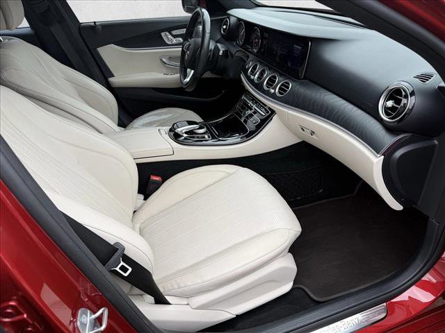 Used 2017 Mercedes-Benz E 300 image 18