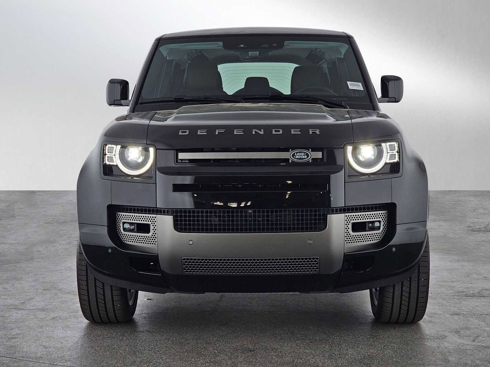 New 2025 Land Rover Defender 110 X-Dynamic SE image 8