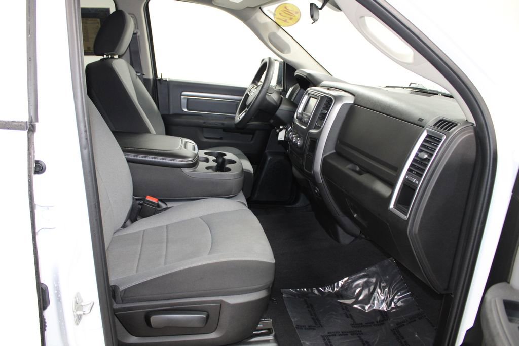 Used 2024 RAM 1500 Classic SLT image 27