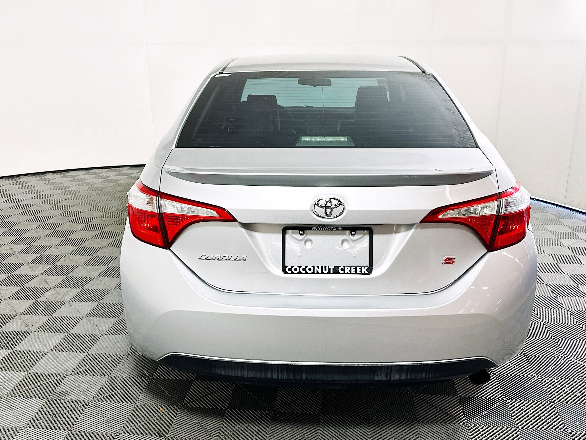Used 2015 Toyota Corolla S image 4