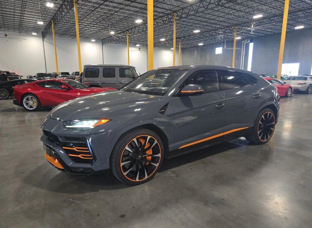 Used 2022 Lamborghini Urus image 2