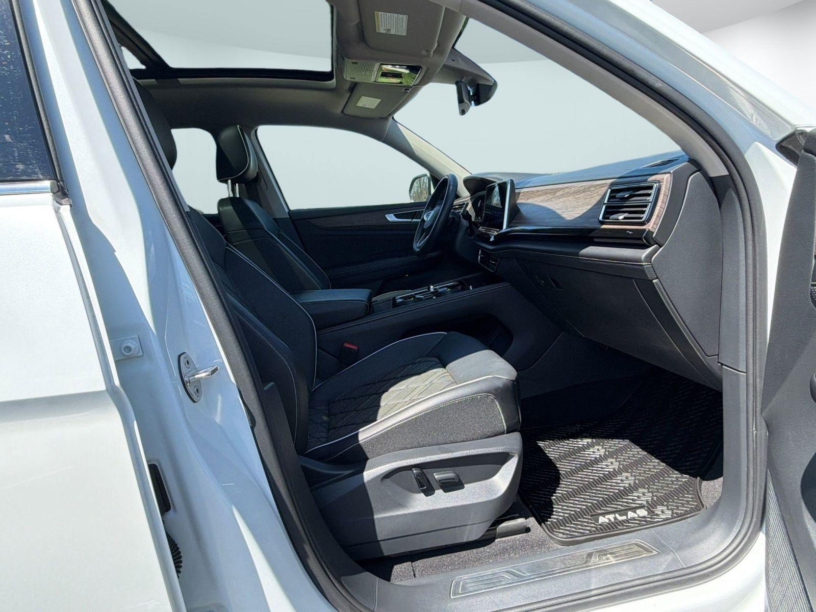 New 2026 Volkswagen Atlas SEL Premium R-Line AWD/4WD image 24