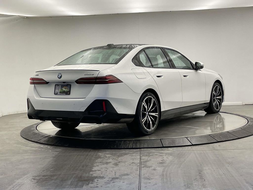 New 2026 BMW 550e xDrive w/ Executive Package AWD/4WD image 5