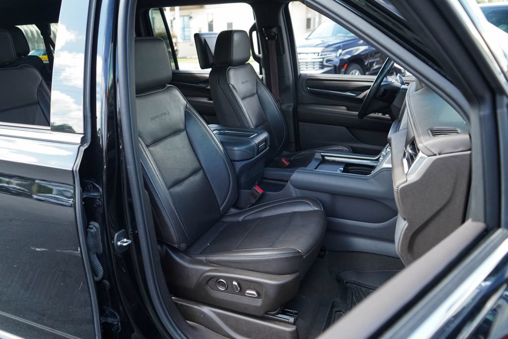 Used 2021 GMC Yukon XL Denali AWD/4WD image 13