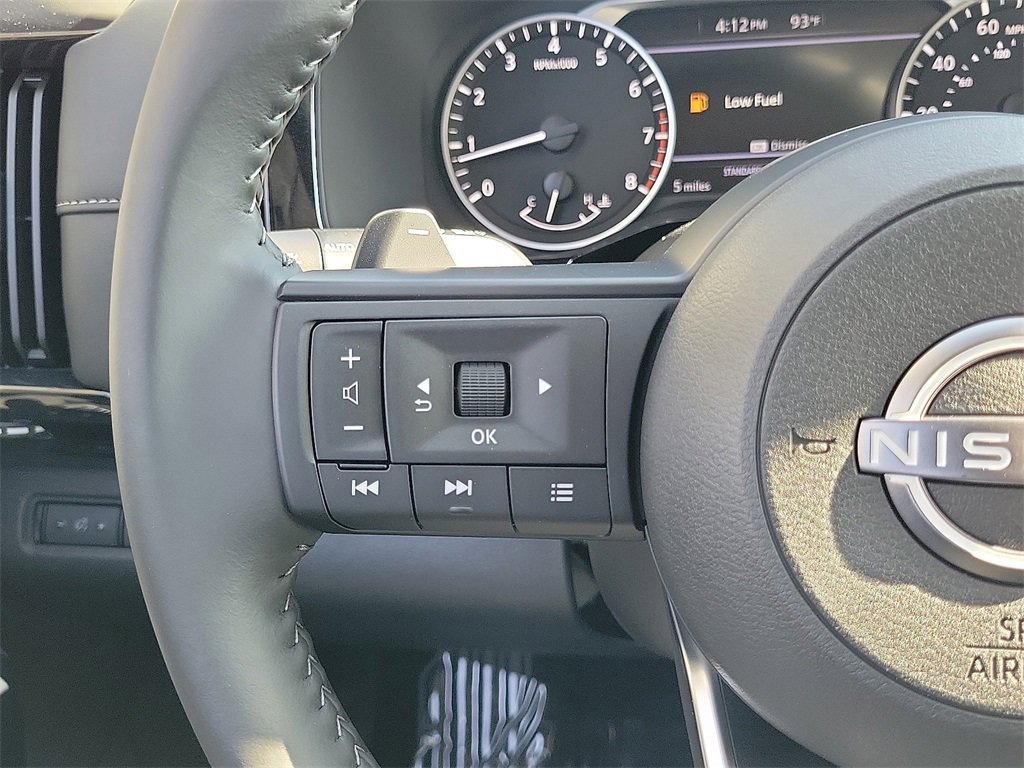 New 2025 Nissan Pathfinder SV image 6