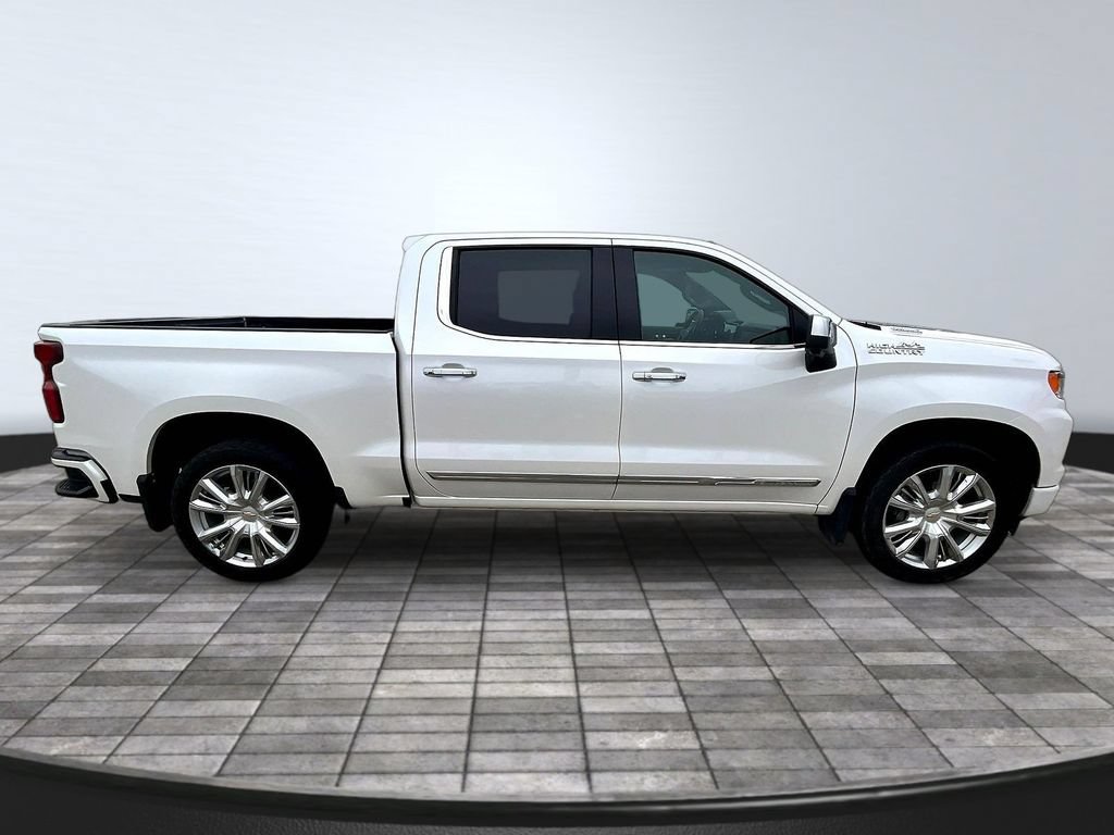 Used 2024 Chevrolet Silverado 1500 High Country w/ High Country Premium Package AWD/4WD image 8