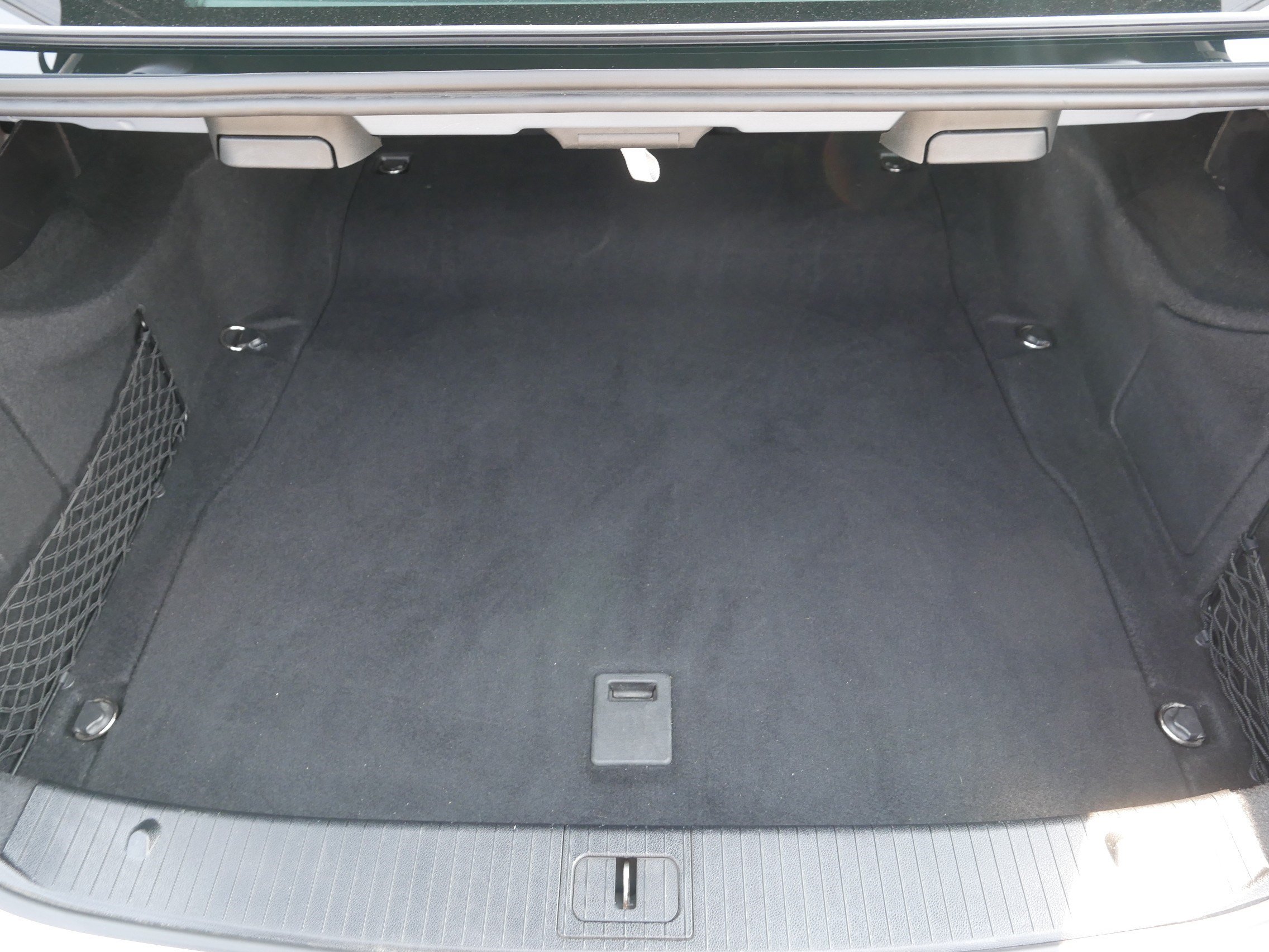 Used 2013 Mercedes-Benz E 350 4MATIC Sedan image 18