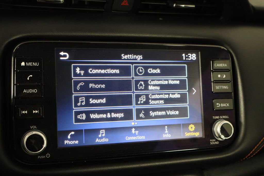 Used 2022 Nissan Kicks SR image 30