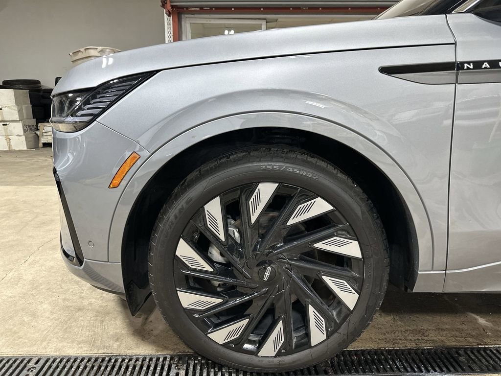 Used 2024 Lincoln Nautilus Black Label w/ Jet Appearance Package (87T) AWD/4WD image 19