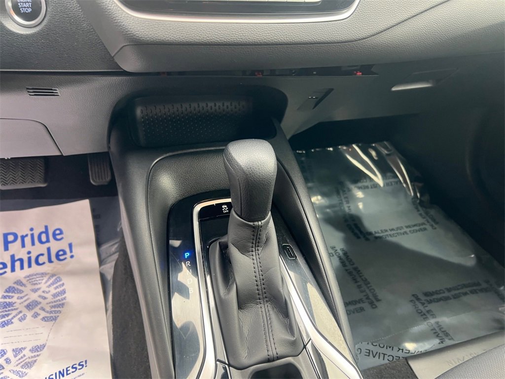 Used 2021 Toyota Corolla LE image 11