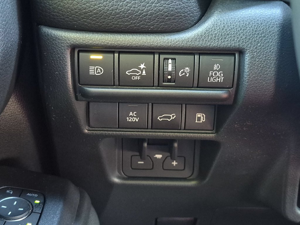 Used 2026 Toyota Land Cruiser w/ Premium Package AWD/4WD image 18