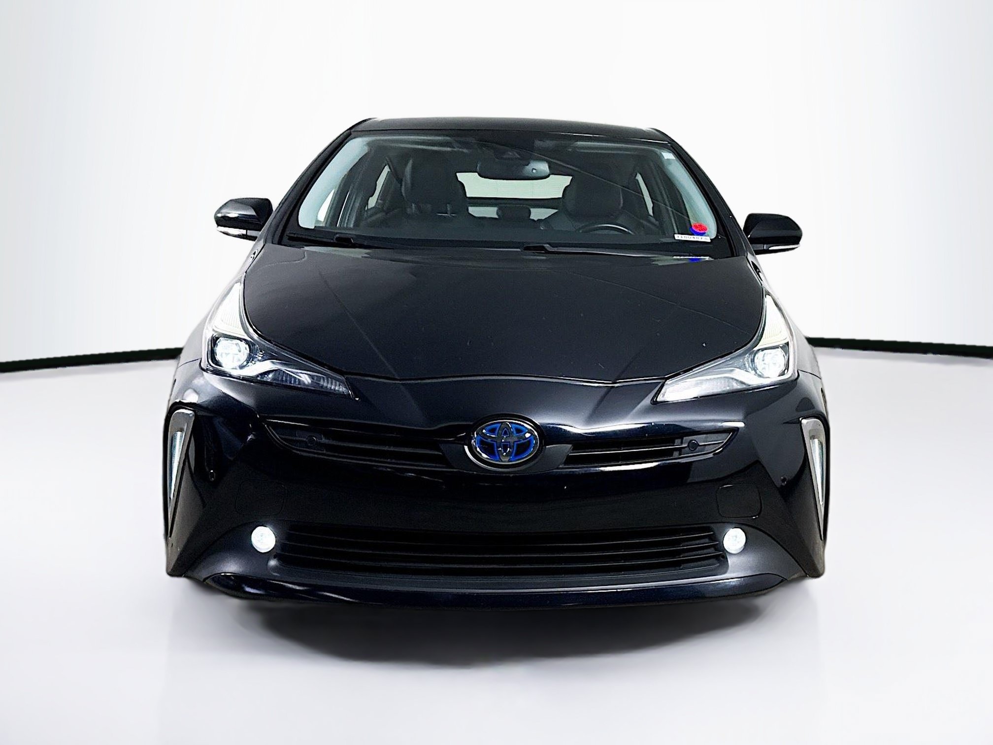 Used 2022 Toyota Prius XLE FWD image 3