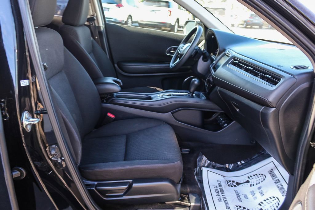 Used 2018 Honda HR-V EX image 16