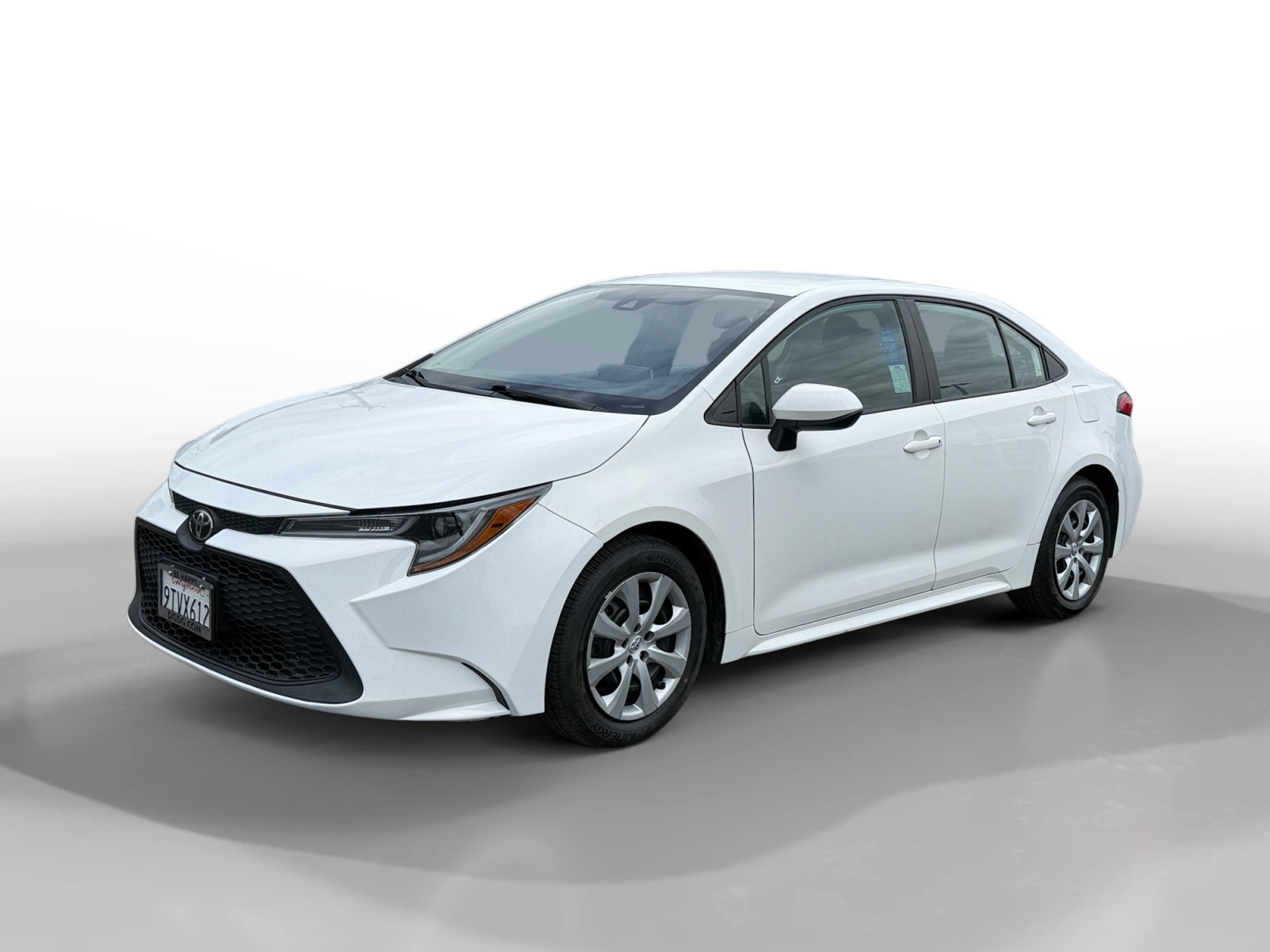 Used 2021 Toyota Corolla LE FWD image 1