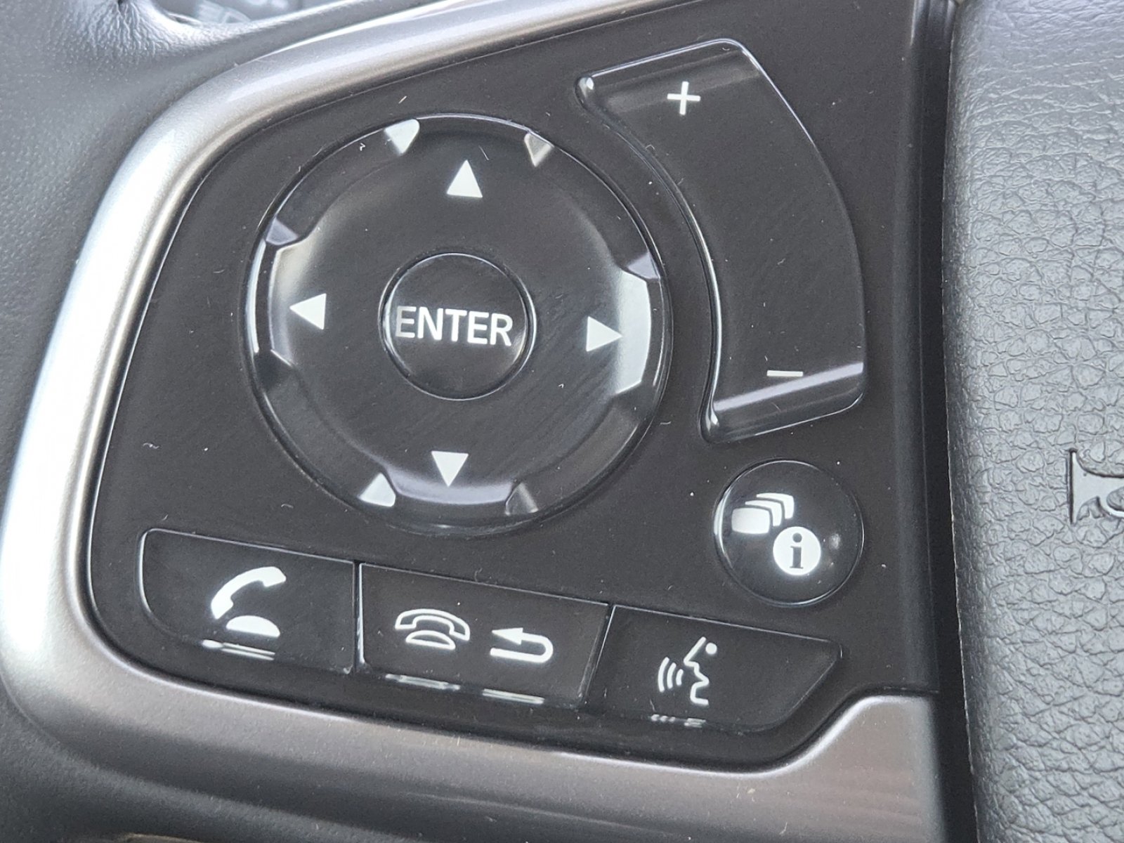 Used 2022 Honda CR-V Touring image 33