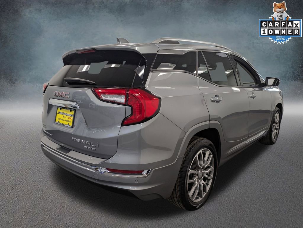 Used 2024 GMC Terrain Denali w/ Denali Premium Package image 4