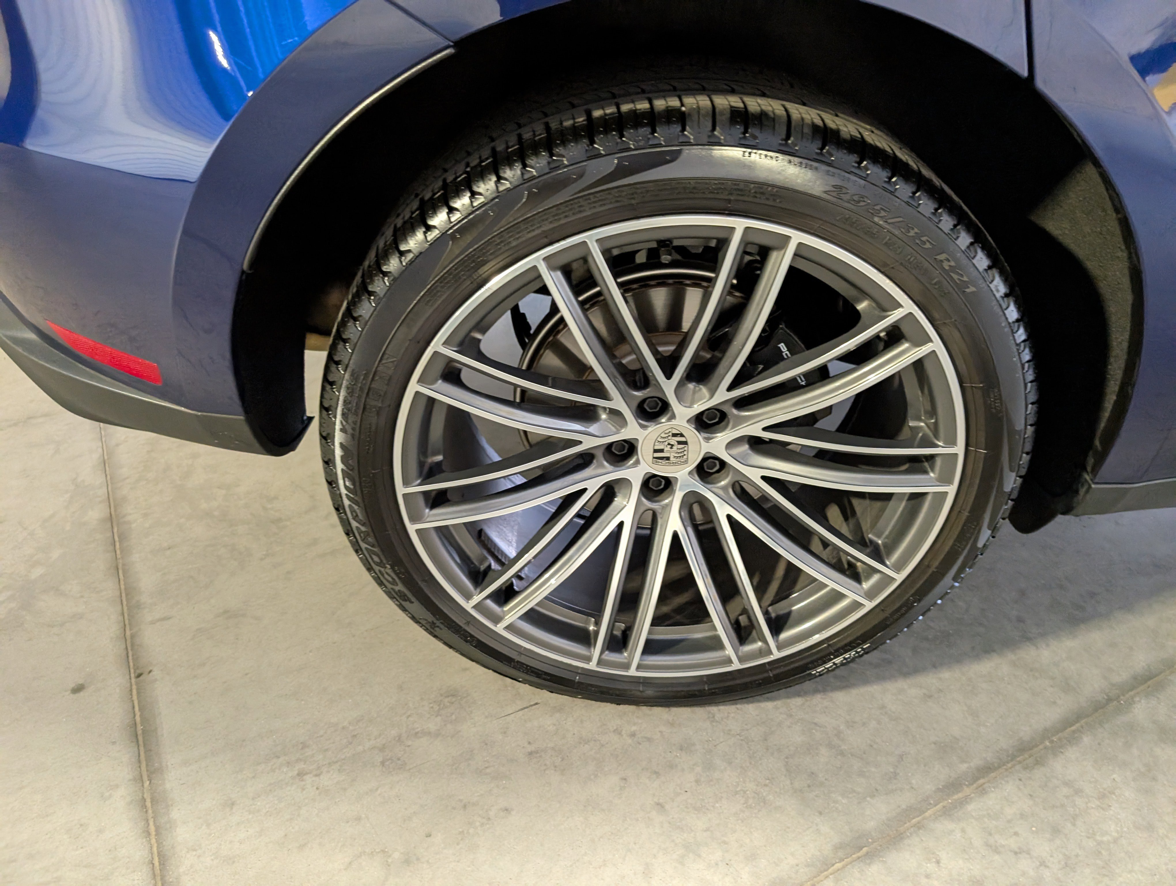 Used 2025 Porsche Macan image 17