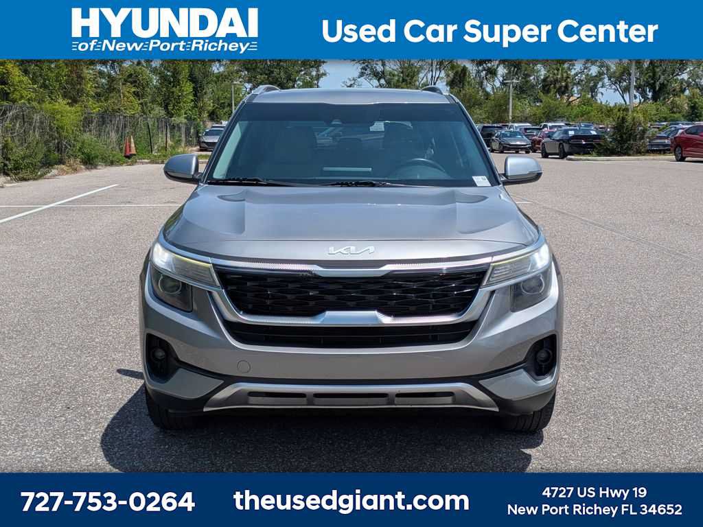 Used 2023 Kia Seltos EX AWD/4WD image 8