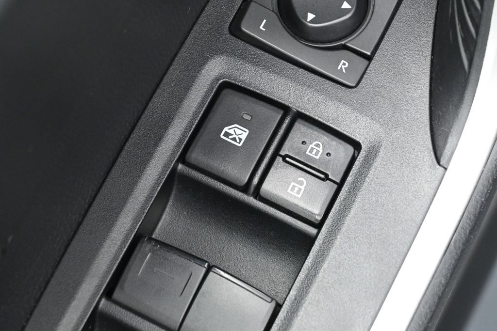 Certified 2020 Toyota RAV4 LE w/ Carpet Mat Package AWD/4WD image 12
