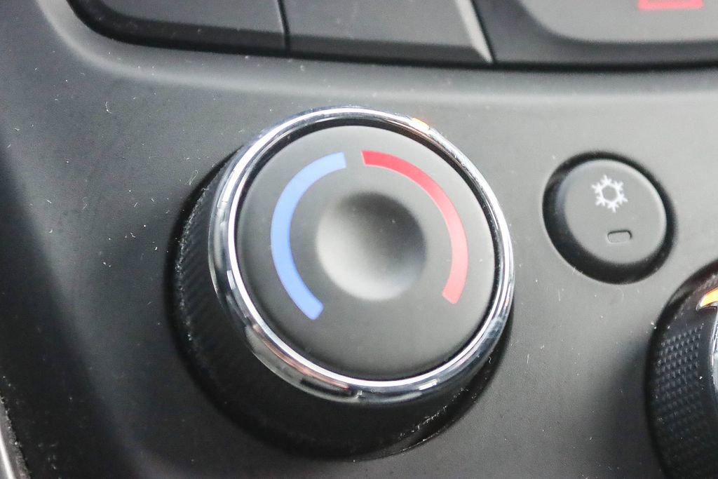 Used 2022 Chevrolet Trax LT w/ LT Convenience Package image 51