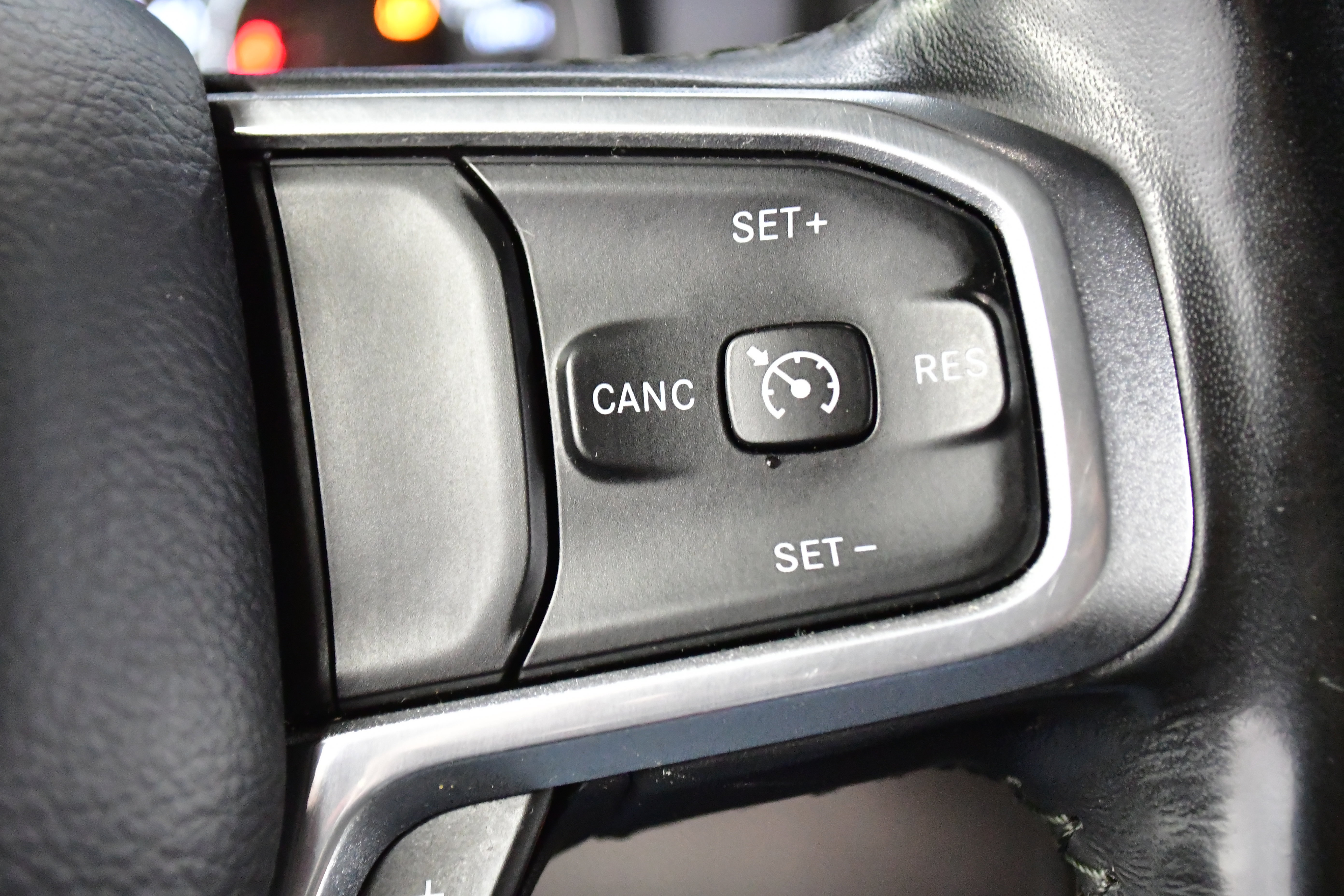 Used 2019 RAM 1500 Laramie w/ Sport Appearance Package AWD/4WD image 23