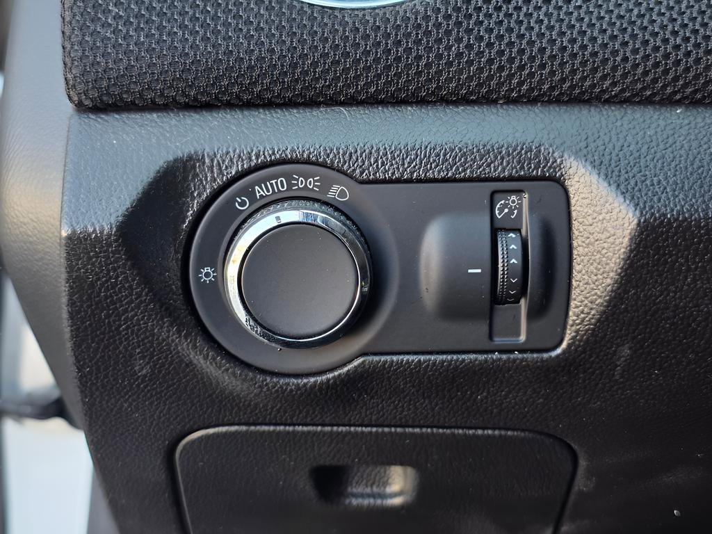 Used 2013 Chevrolet Cruze LT image 23