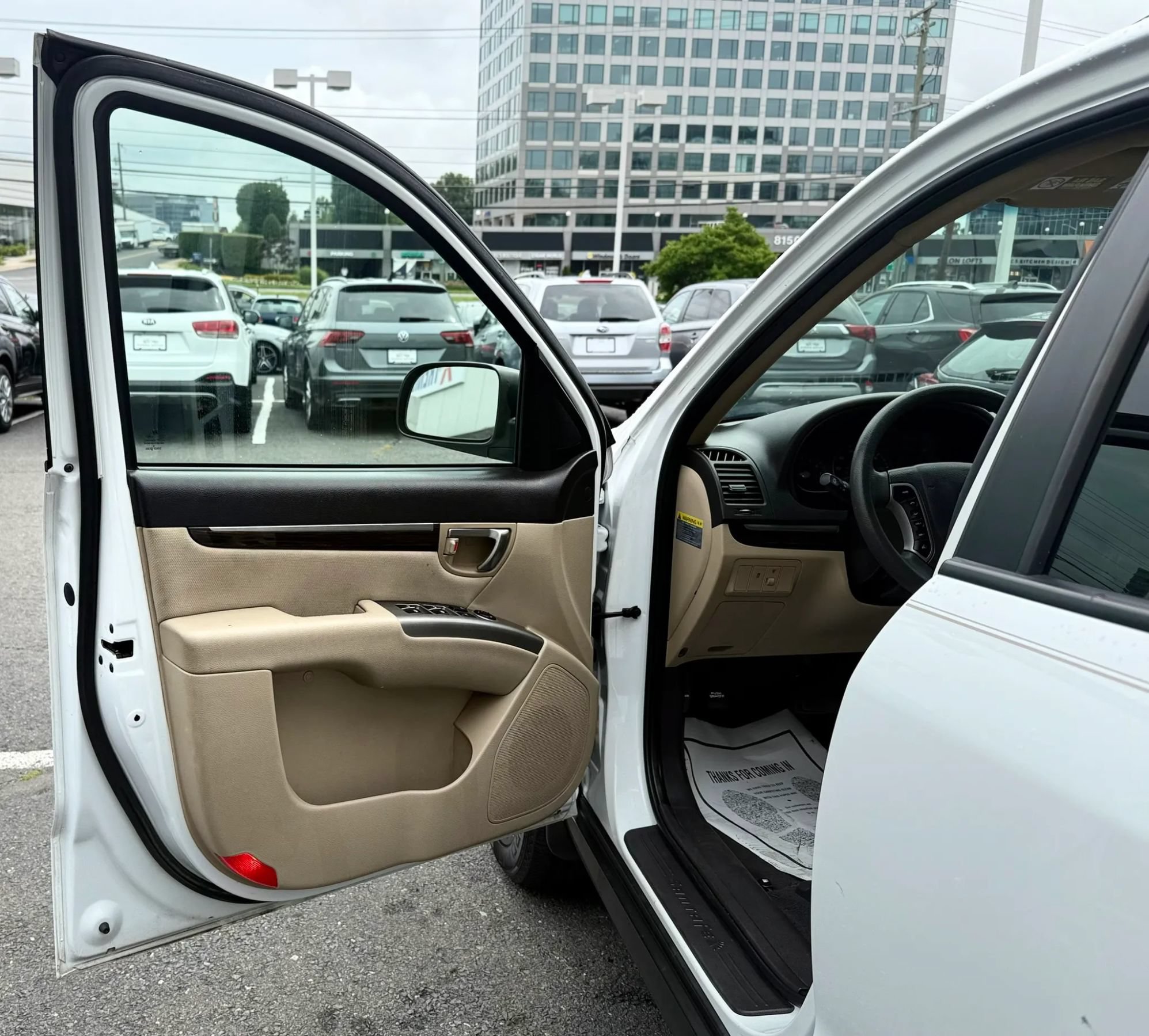 Used 2011 Hyundai Santa Fe GLS FWD image 9
