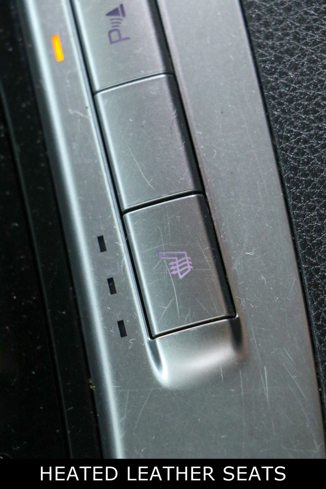 Used 2025 Kia Carnival FWD image 21