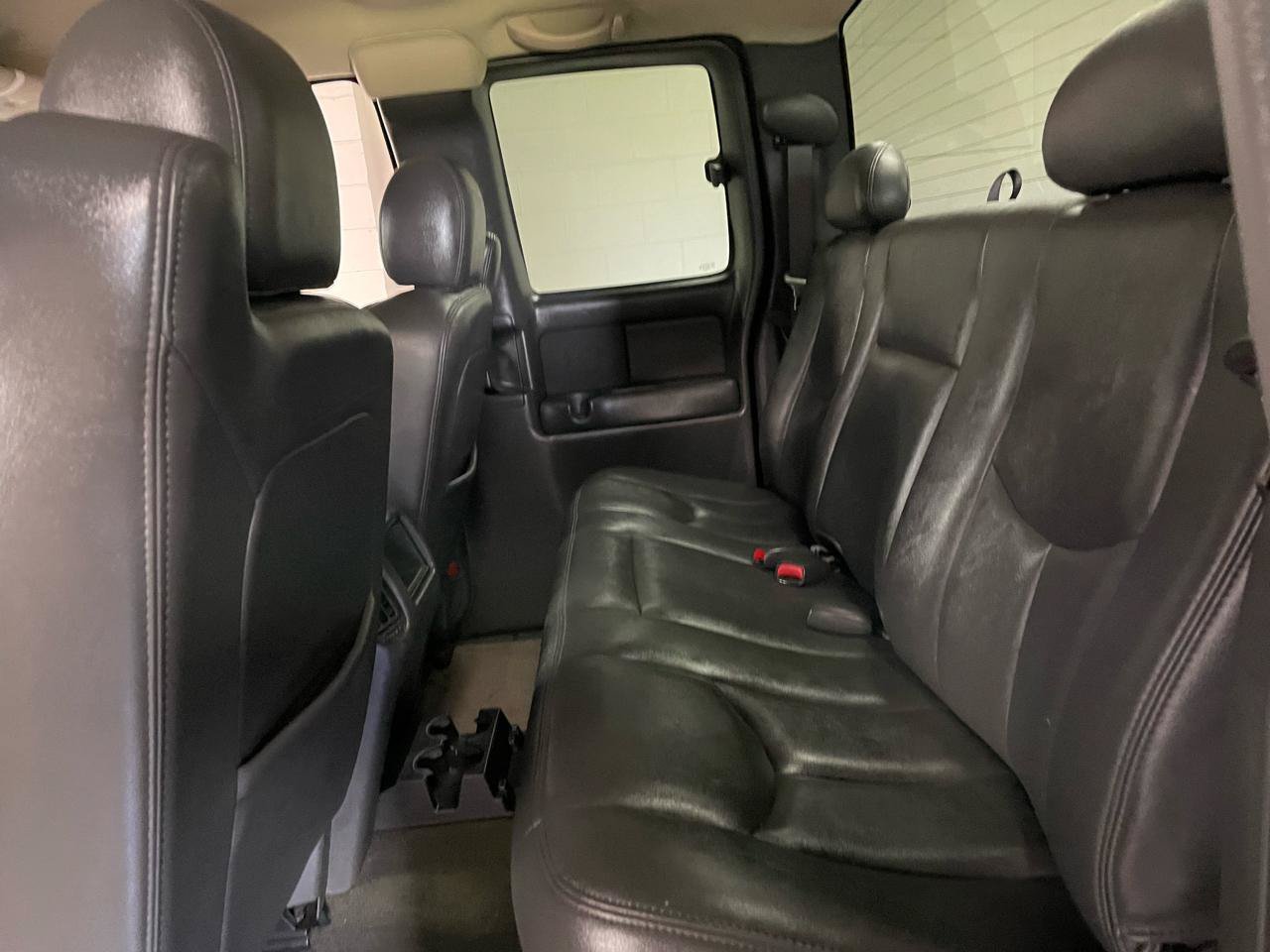 Used 2003 Chevrolet Silverado 1500 SS AWD/4WD image 30