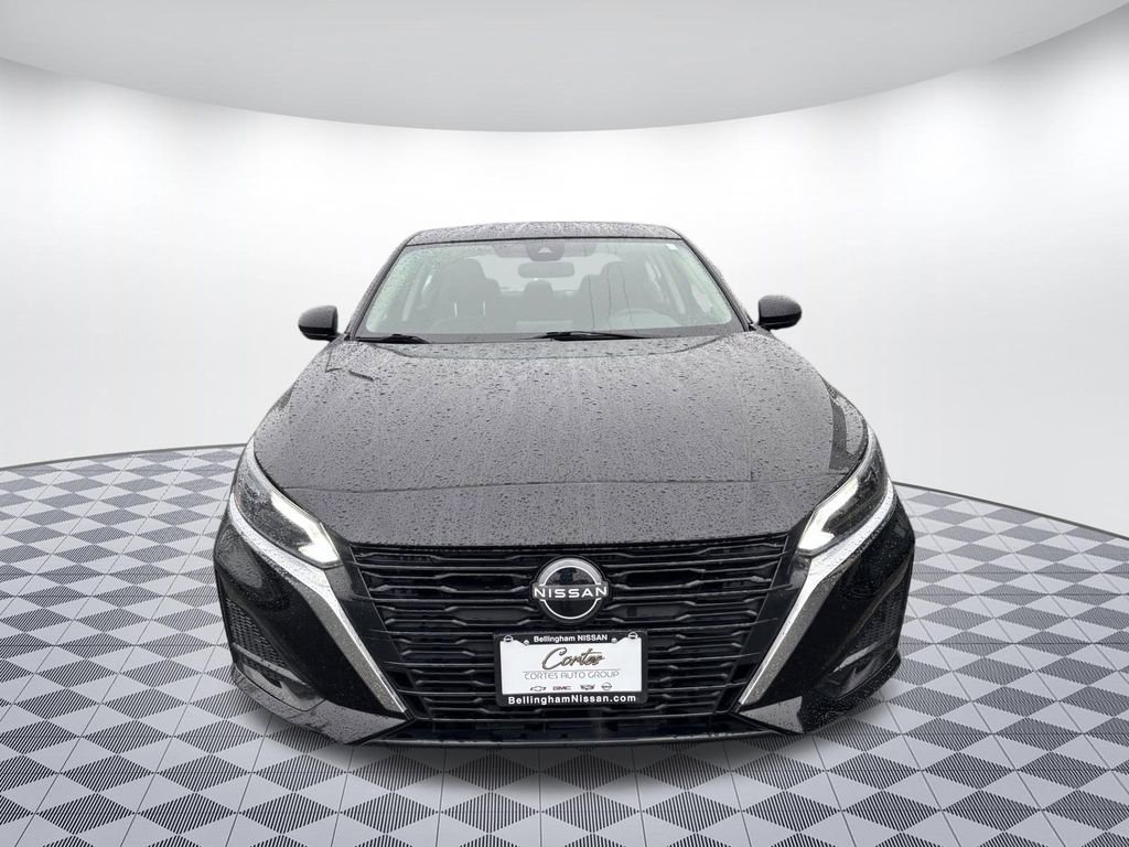 Used 2025 Nissan Altima 2.5 SV image 2