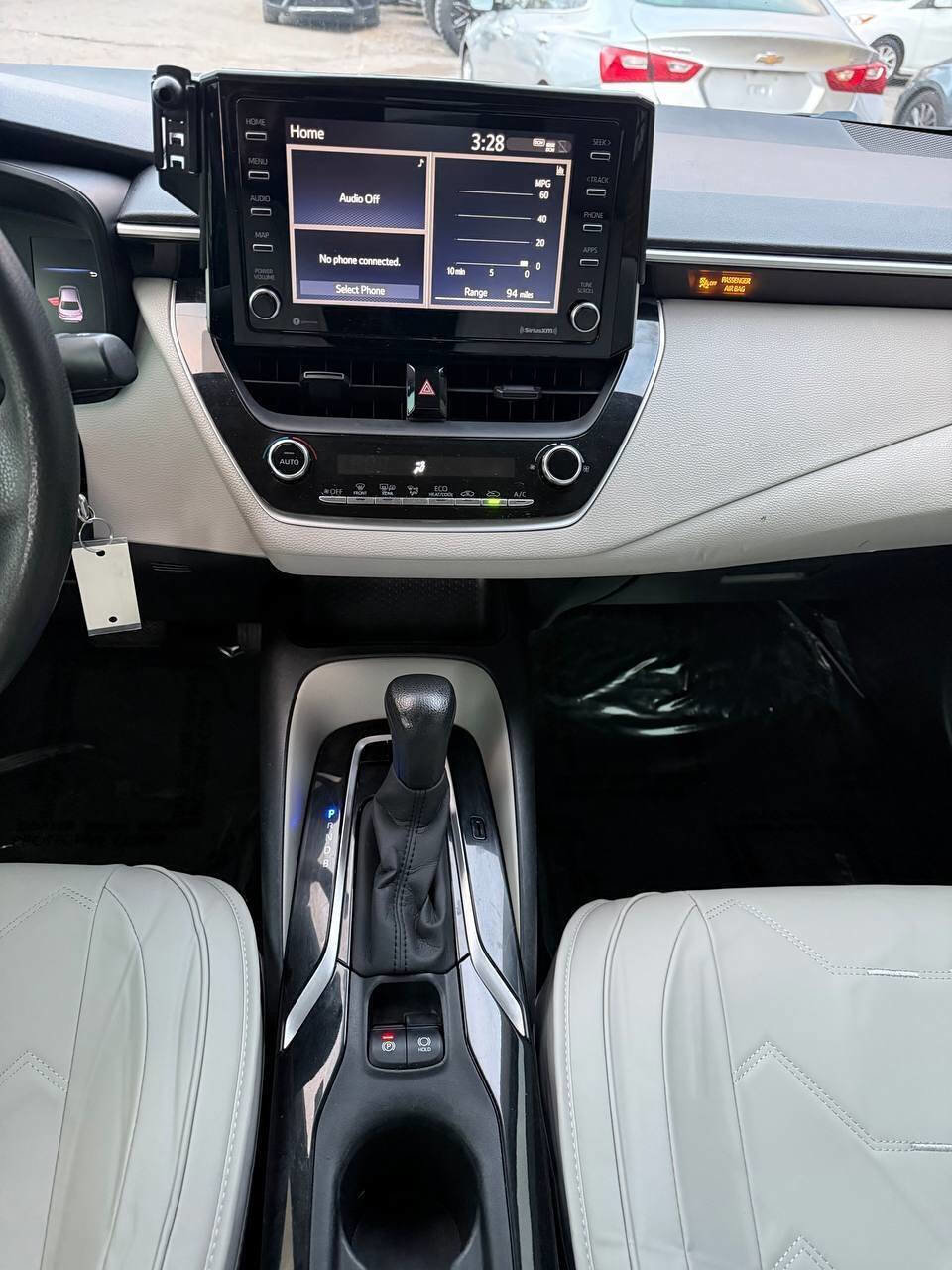 Used 2021 Toyota Corolla LE image 18