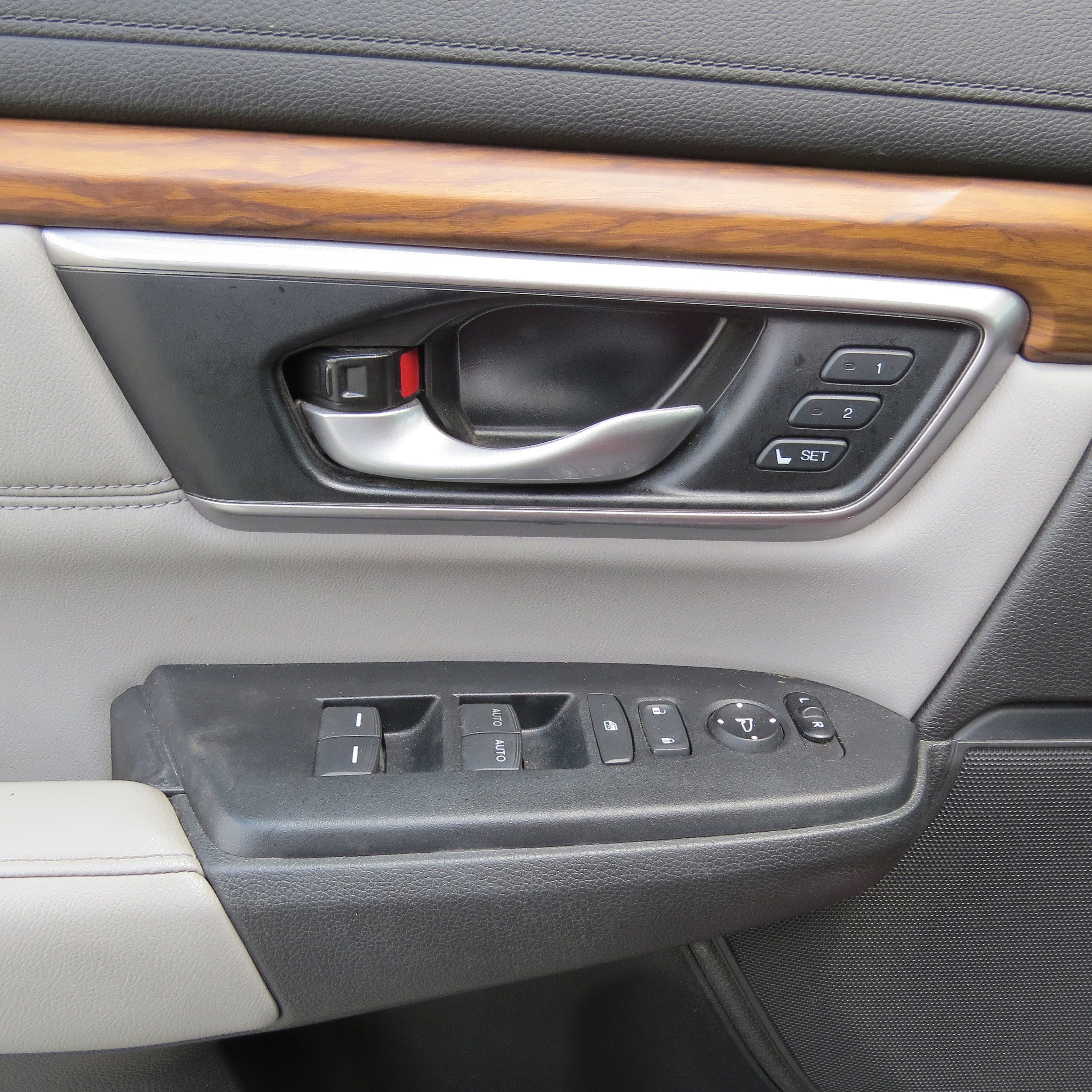 Used 2021 Honda CR-V EX-L image 17