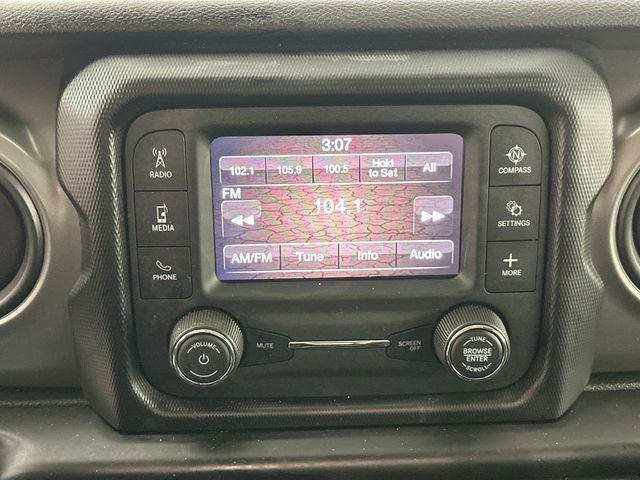 Used 2021 Jeep Gladiator Willys image 11