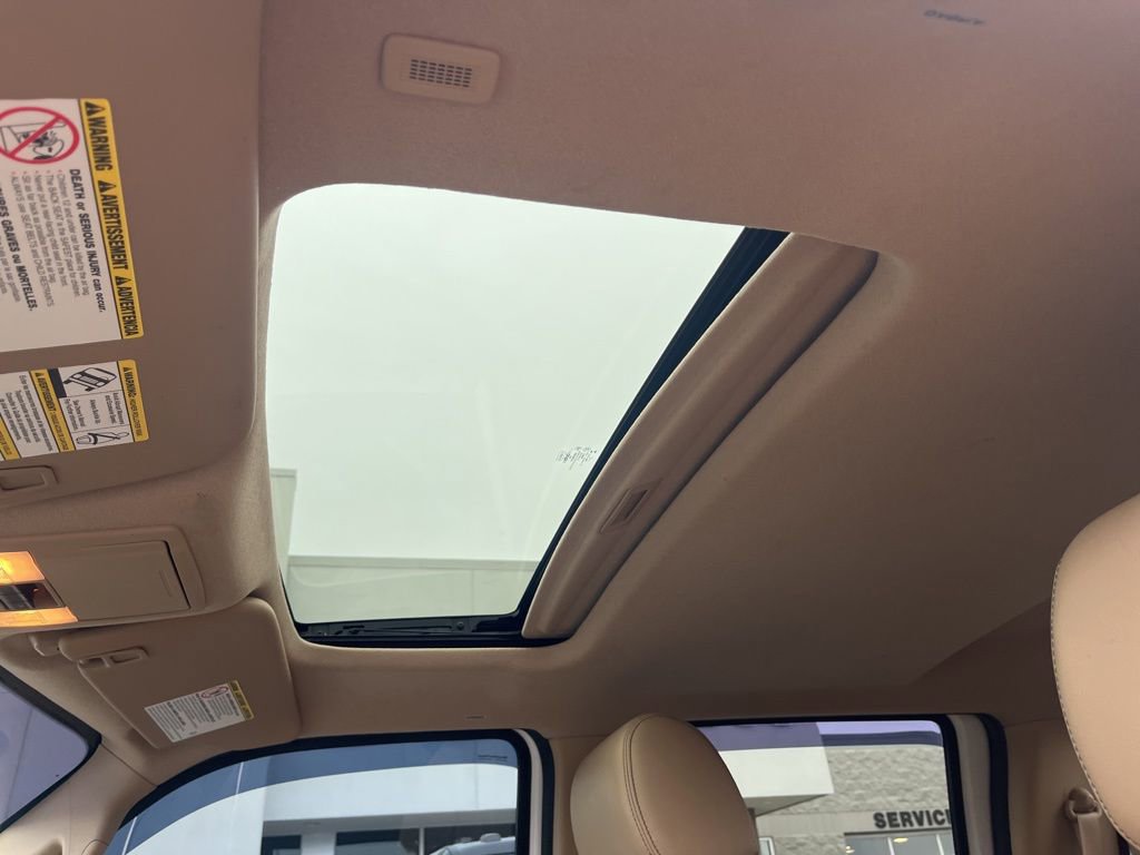 Used 2016 Ford F350 Lariat w/ Chrome Package image 16