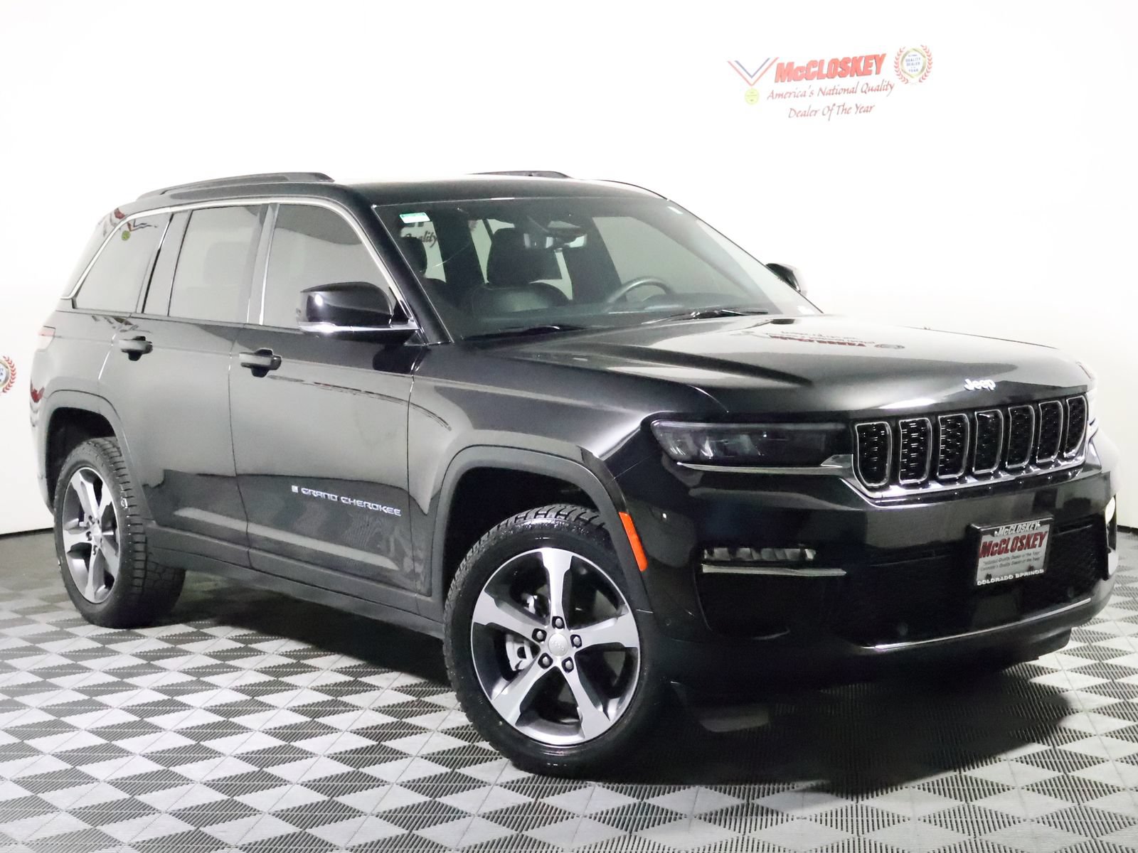 Used 2024 Jeep Grand Cherokee Limited 4xe w/ Luxury Tech Group II AWD/4WD image 2