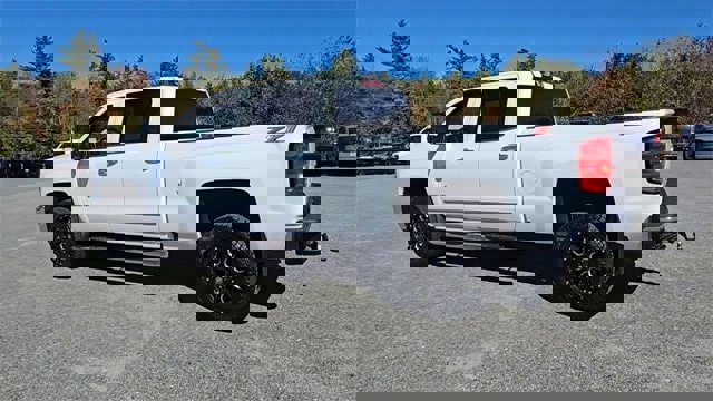 Used 2019 Chevrolet Silverado 2500 LTZ w/ Vortec Plus Package image 6