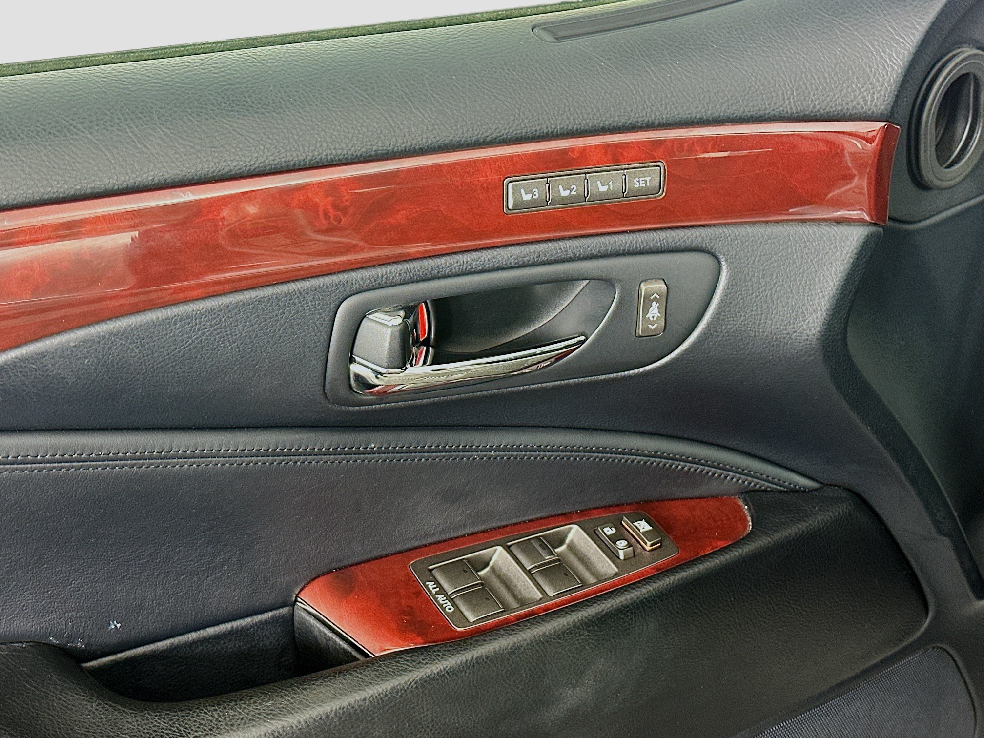 Used 2008 Lexus LS 460 RWD image 15