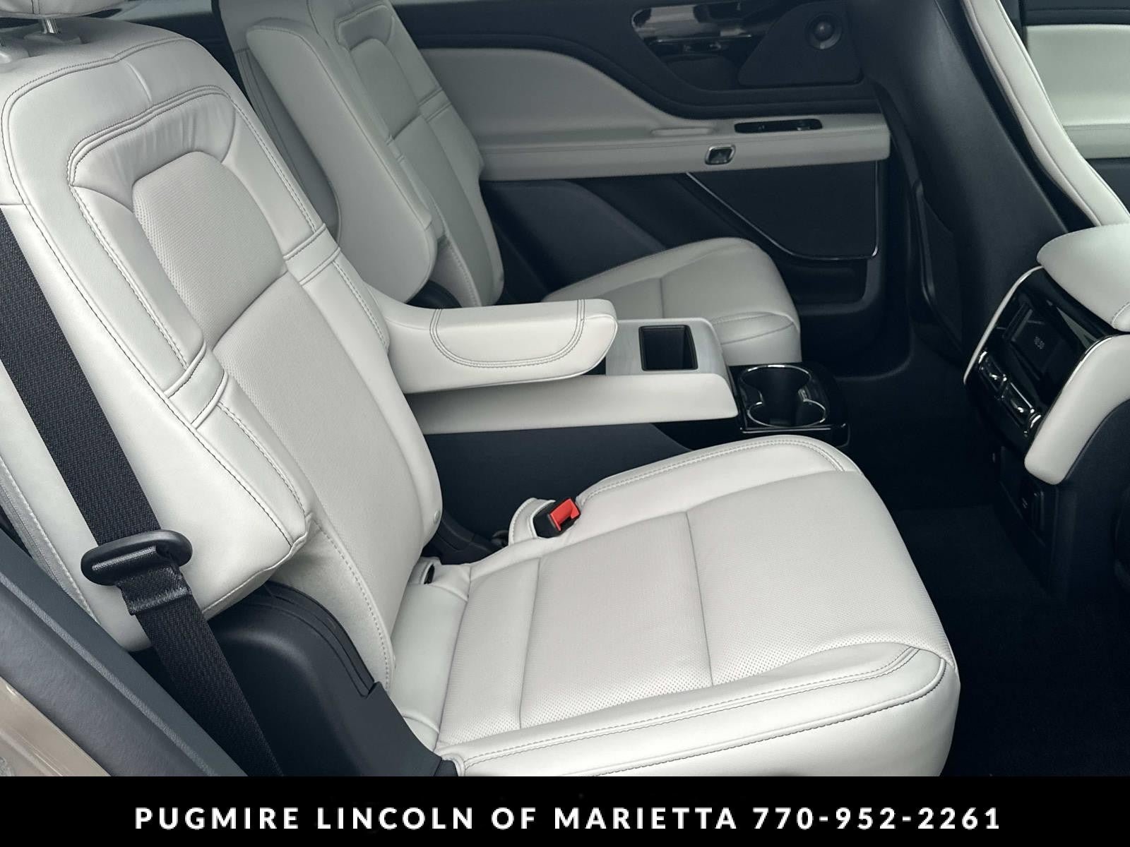 New 2026 Lincoln Aviator Reserve RWD image 15