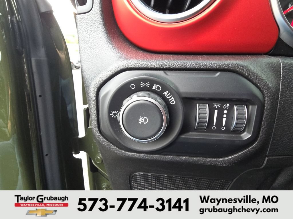 Used 2021 Jeep Wrangler Unlimited Rubicon w/ LED Lighting Group AWD/4WD image 20