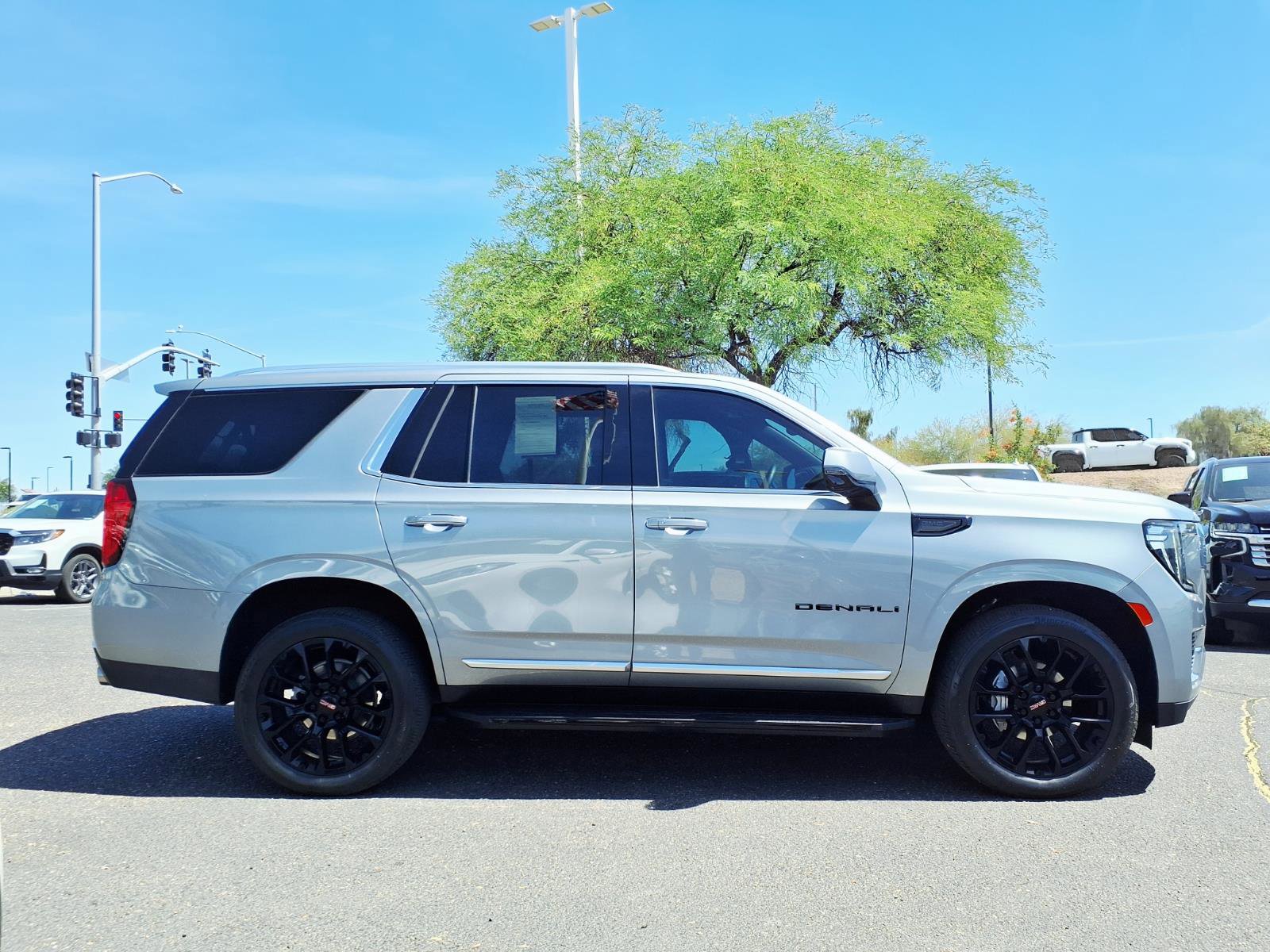 Used 2024 GMC Yukon Denali image 4