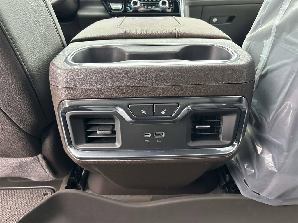 New 2026 GMC Sierra 3500 Denali w/ Denali Reserve Package image 6
