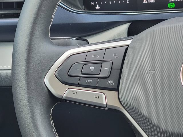 Used 2024 Volkswagen Taos SE image 30