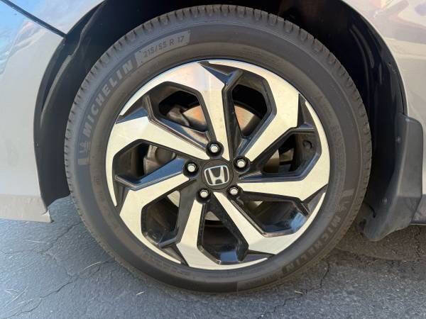 Used 2016 Honda Accord EX image 10