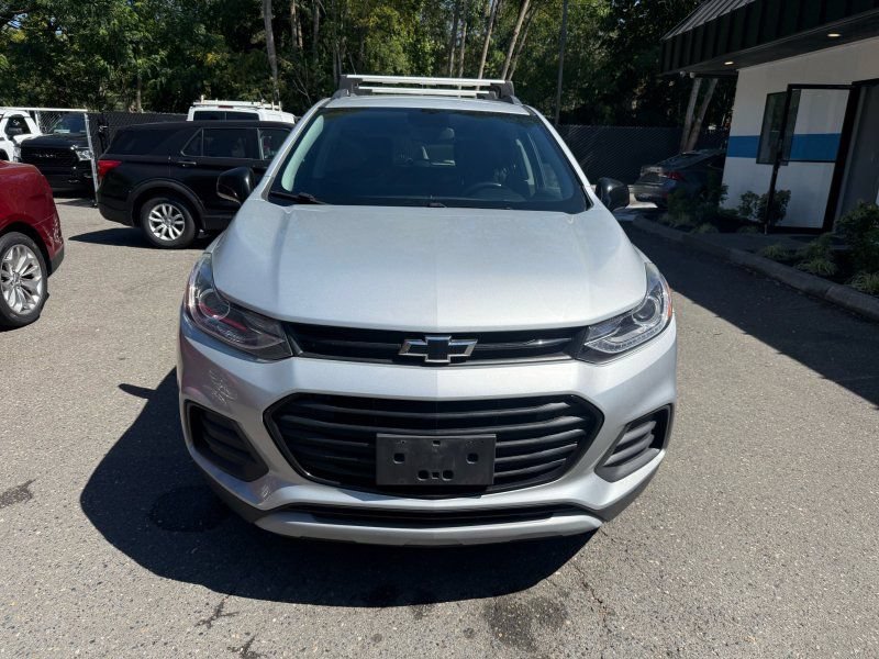Used 2019 Chevrolet Trax LT w/ Redline Edition AWD/4WD image 8
