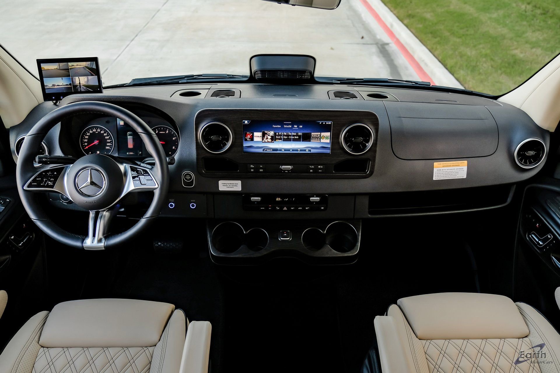 Used 2025 Mercedes-Benz Sprinter 3500 image 30