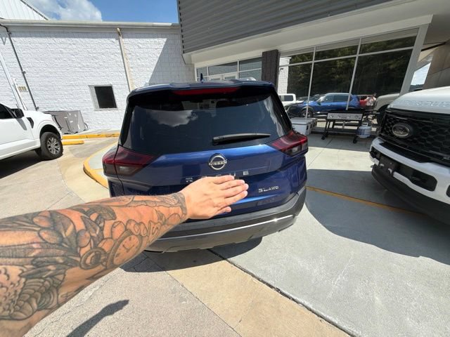 Used 2023 Nissan Rogue SL w/ SL Premium Package AWD/4WD image 4